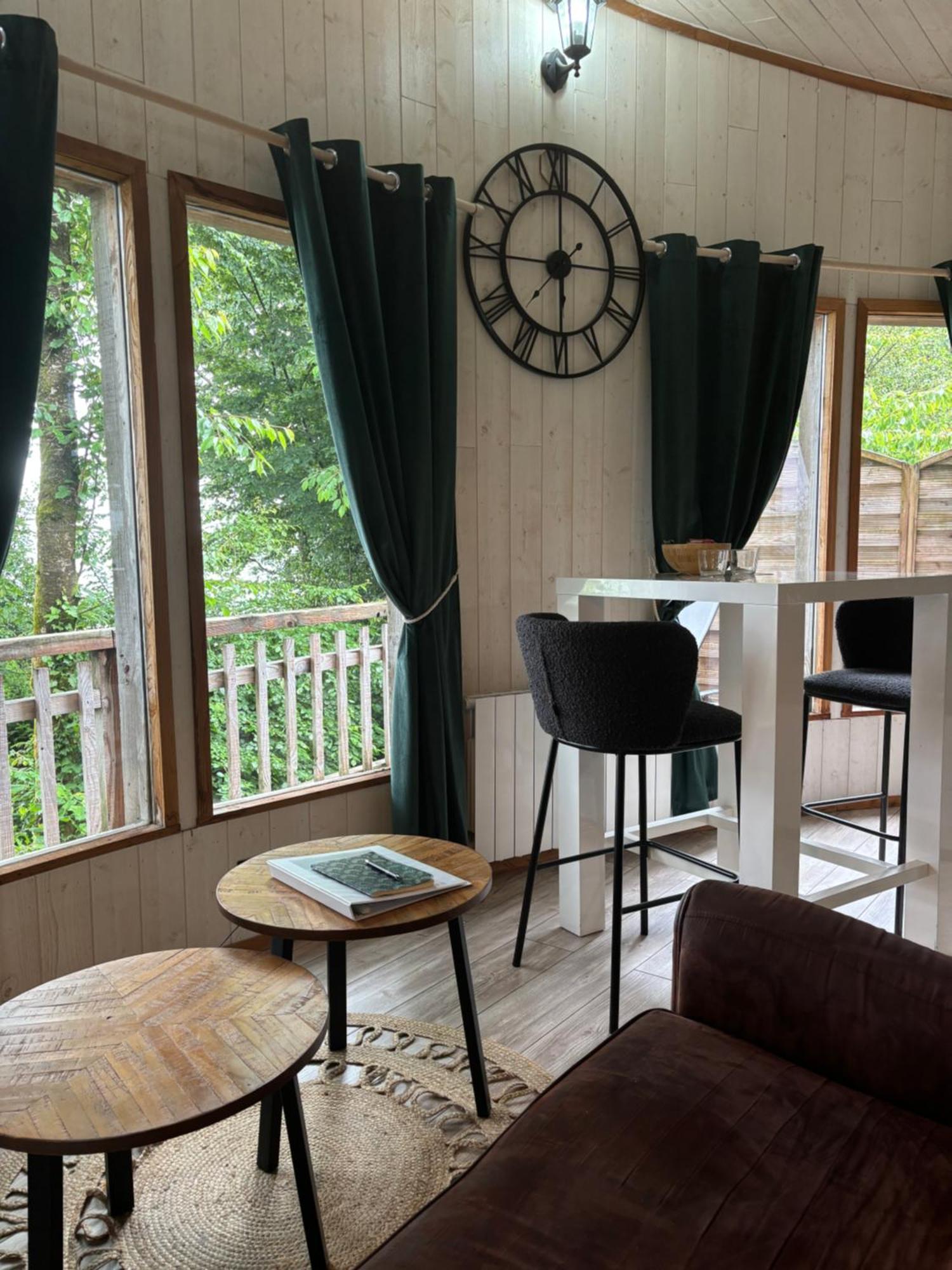 Domaine De Meros Lodge *