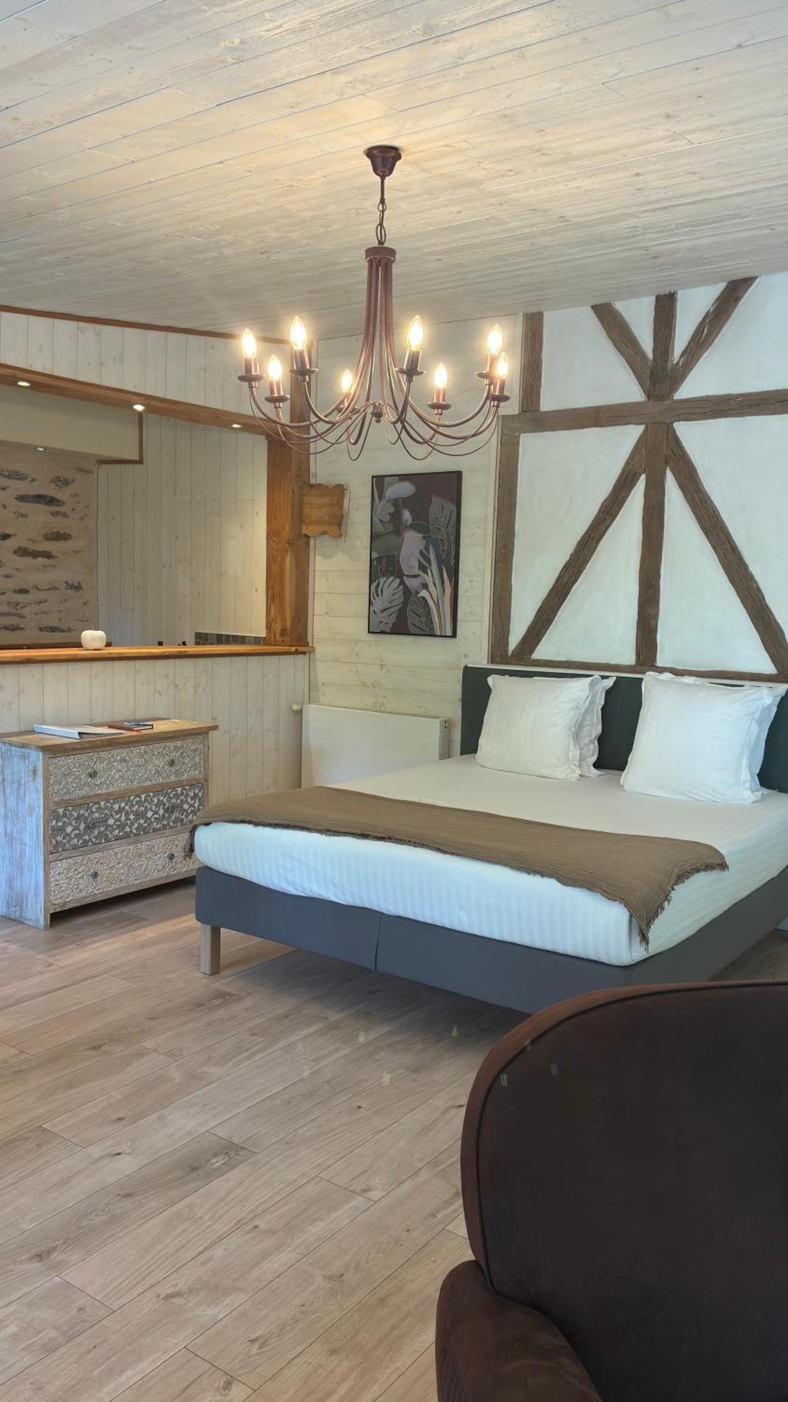 Domaine De Meros Lodge *